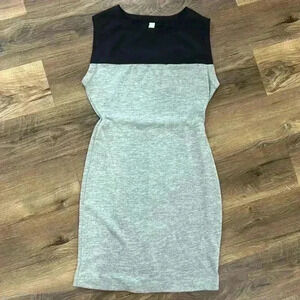 Lole Black/Gray Sporty Style Dress with front pocket and elastic waist. Stretchy